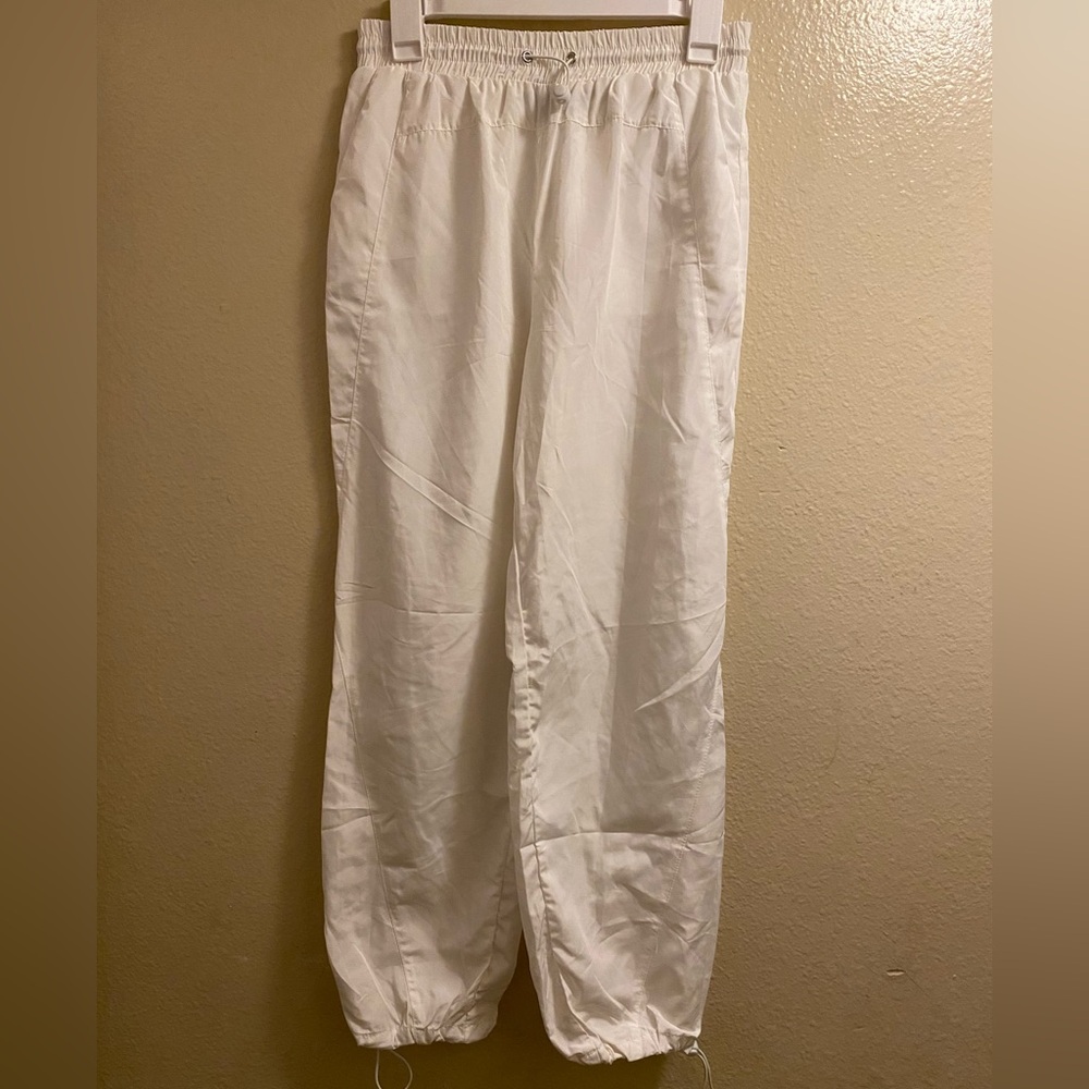 B26 - Forever 21 Women tracksuit pants size Large